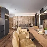 Apartman Platzhirsch & *