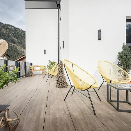 Platzhirsch & Apartamento Mayrhofen