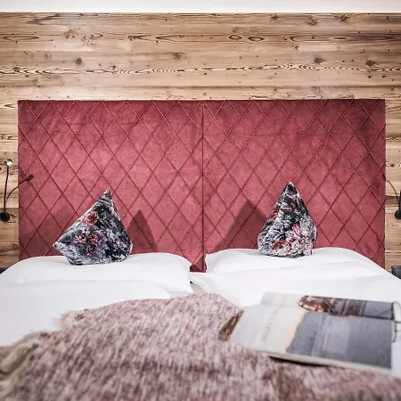 Platzhirsch & Apartamento *