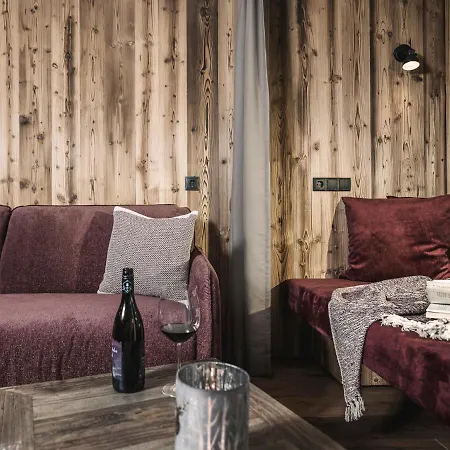 Platzhirsch & * مايرهوفن