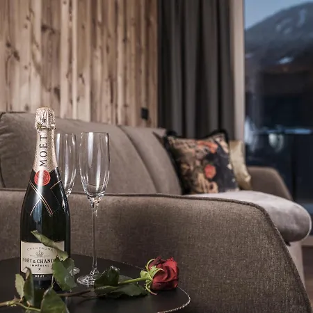 Platzhirsch & Appartamento Mayrhofen